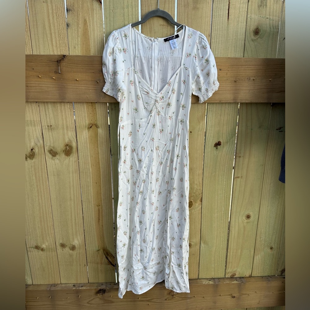 Mixed Threads Boutique Cream Puff Sleeve Floral Midi Sundress for Wedding Guest